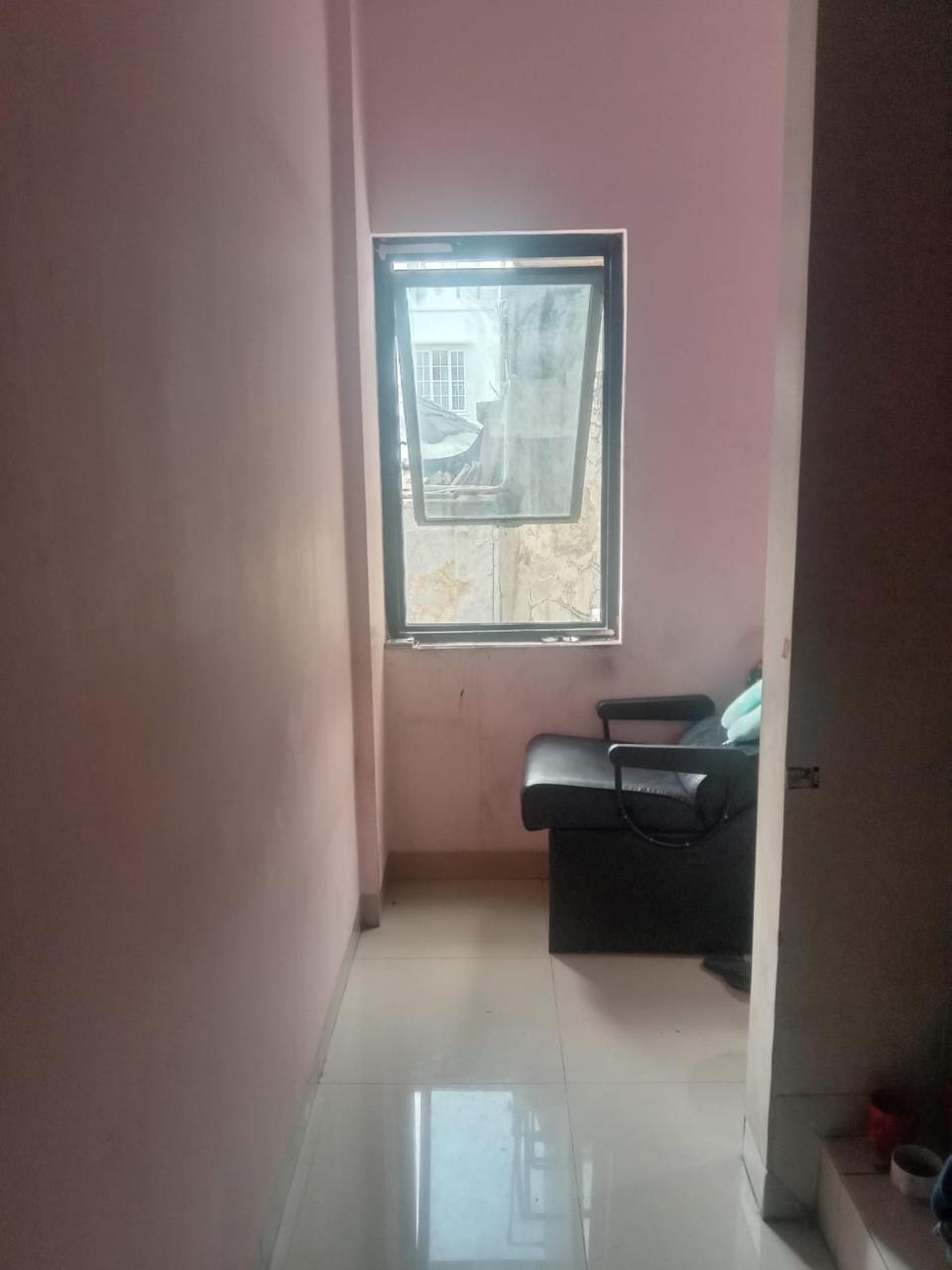 Jual/Sewa ruko komersial siap pakai di Tanjung Duren Utara 4