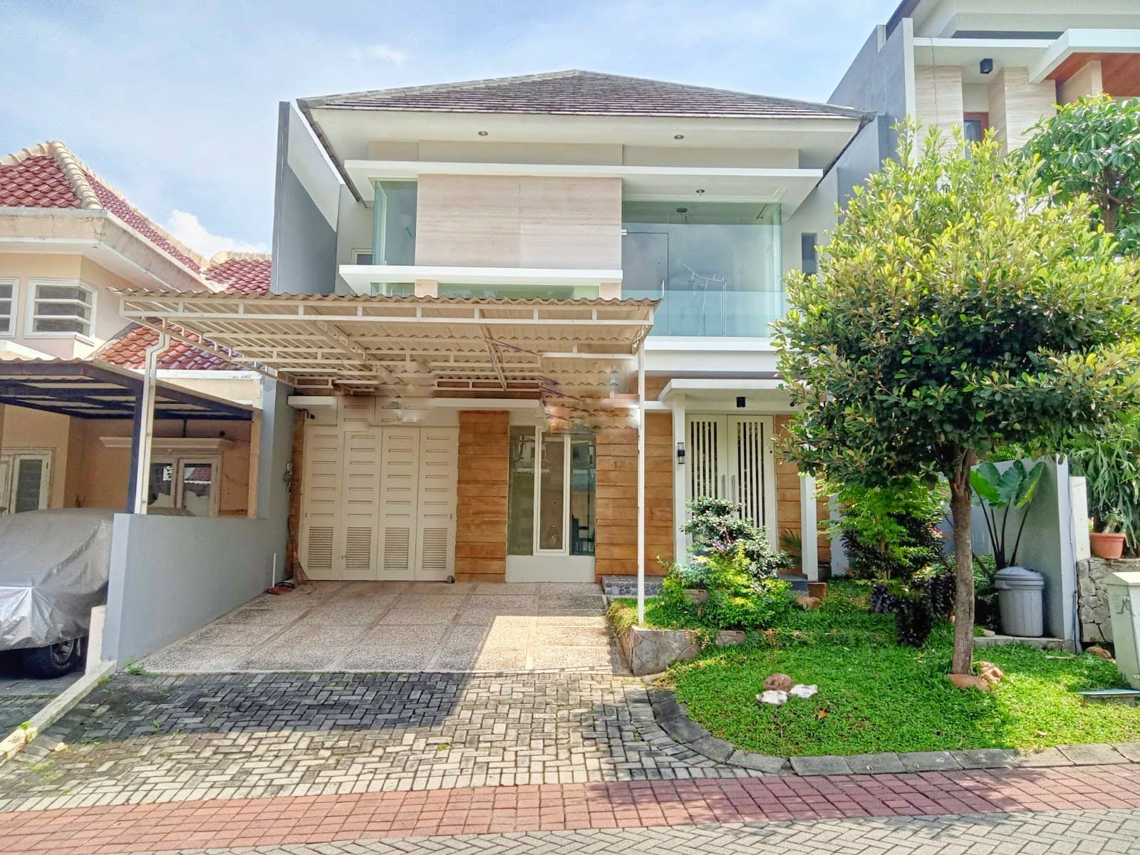 Rumah SOUTH EMERALD MANSION Furnish Siap Huni Citraland