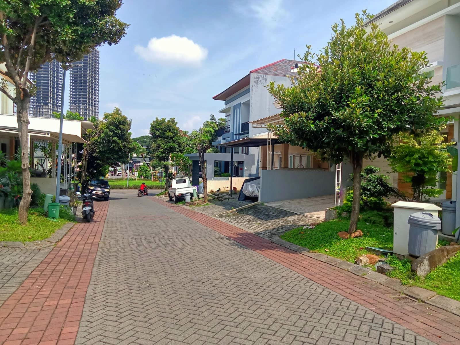 Rumah SOUTH EMERALD MANSION Furnish Siap Huni Citraland