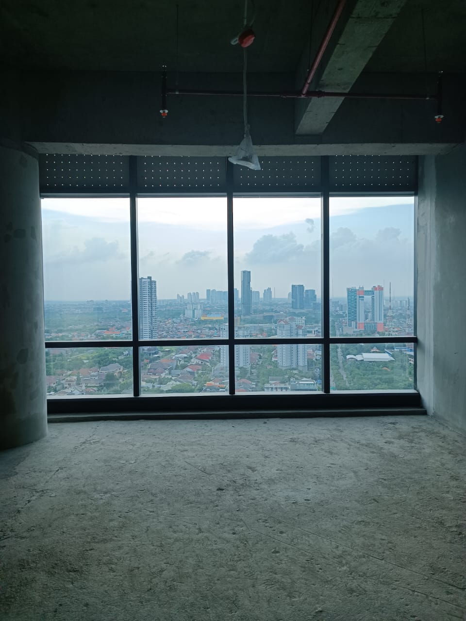 *Jual RUGI OFFICE TOWER CIPUTRA WORLD Lantai 22 Furnish Ciamik