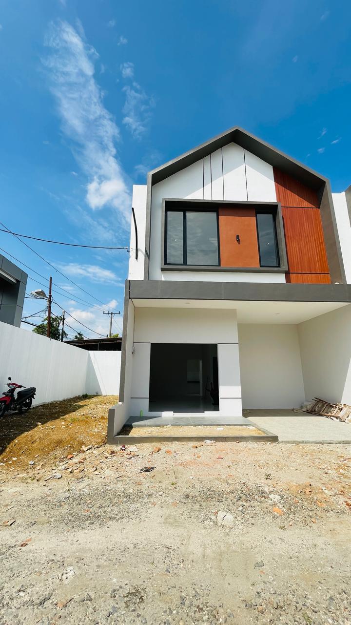 rumah 2 lantai dengan kavling luas kualitas mewah di sm raja