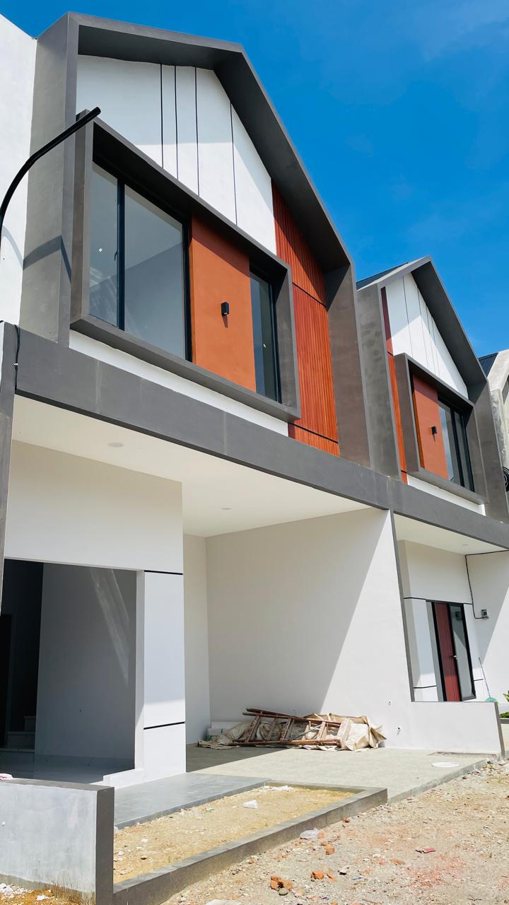 rumah ready 2 lantai dikawsan sm raja bajak 2H harga promo