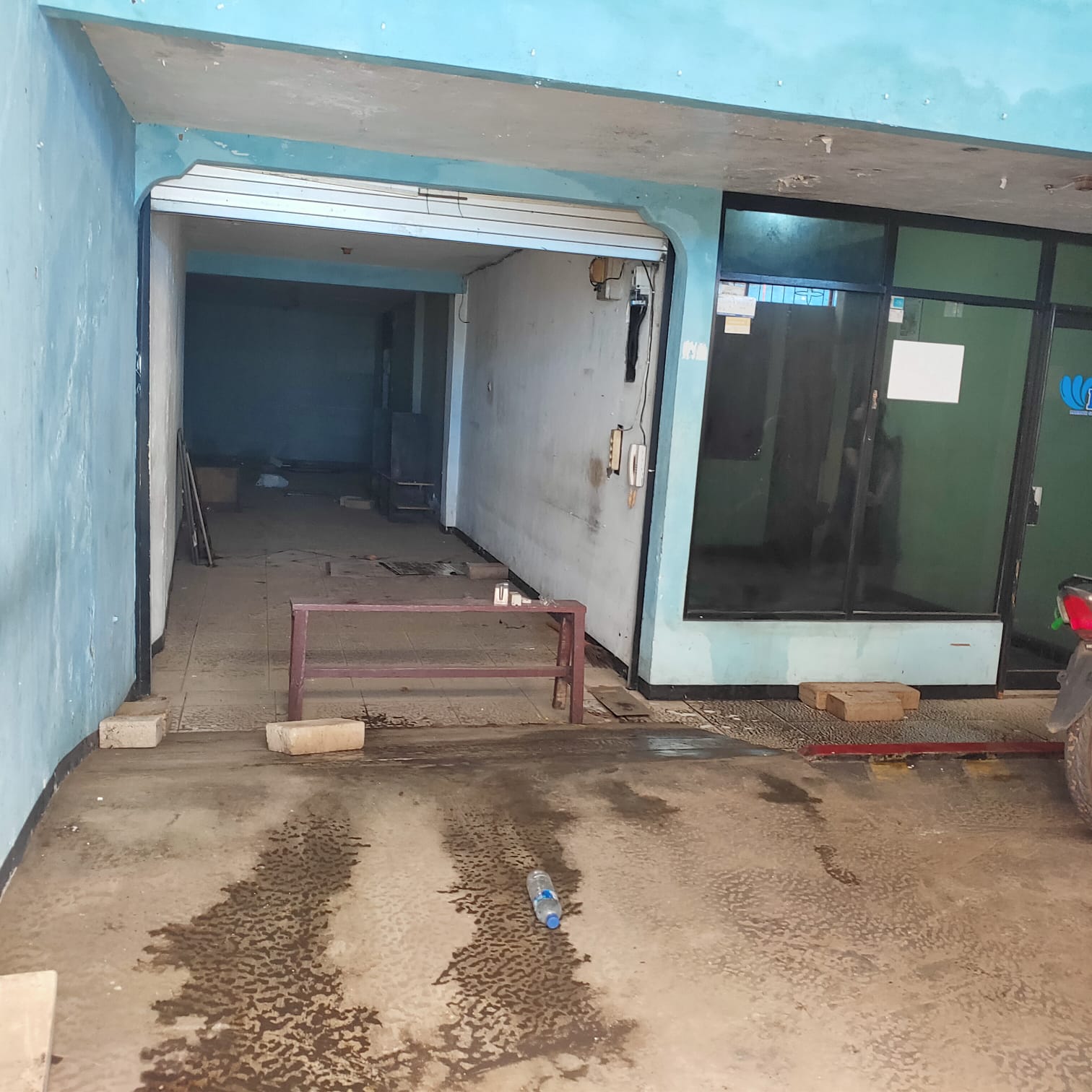 Jual sewa cepat murah rumah luas butuh renov di Jl Edam I