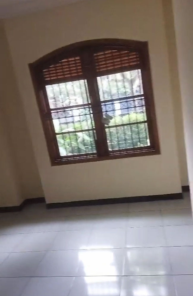 Rumah 3 Kamar Tidur 2 Kamar Mandi Carport di Antapani Bandung