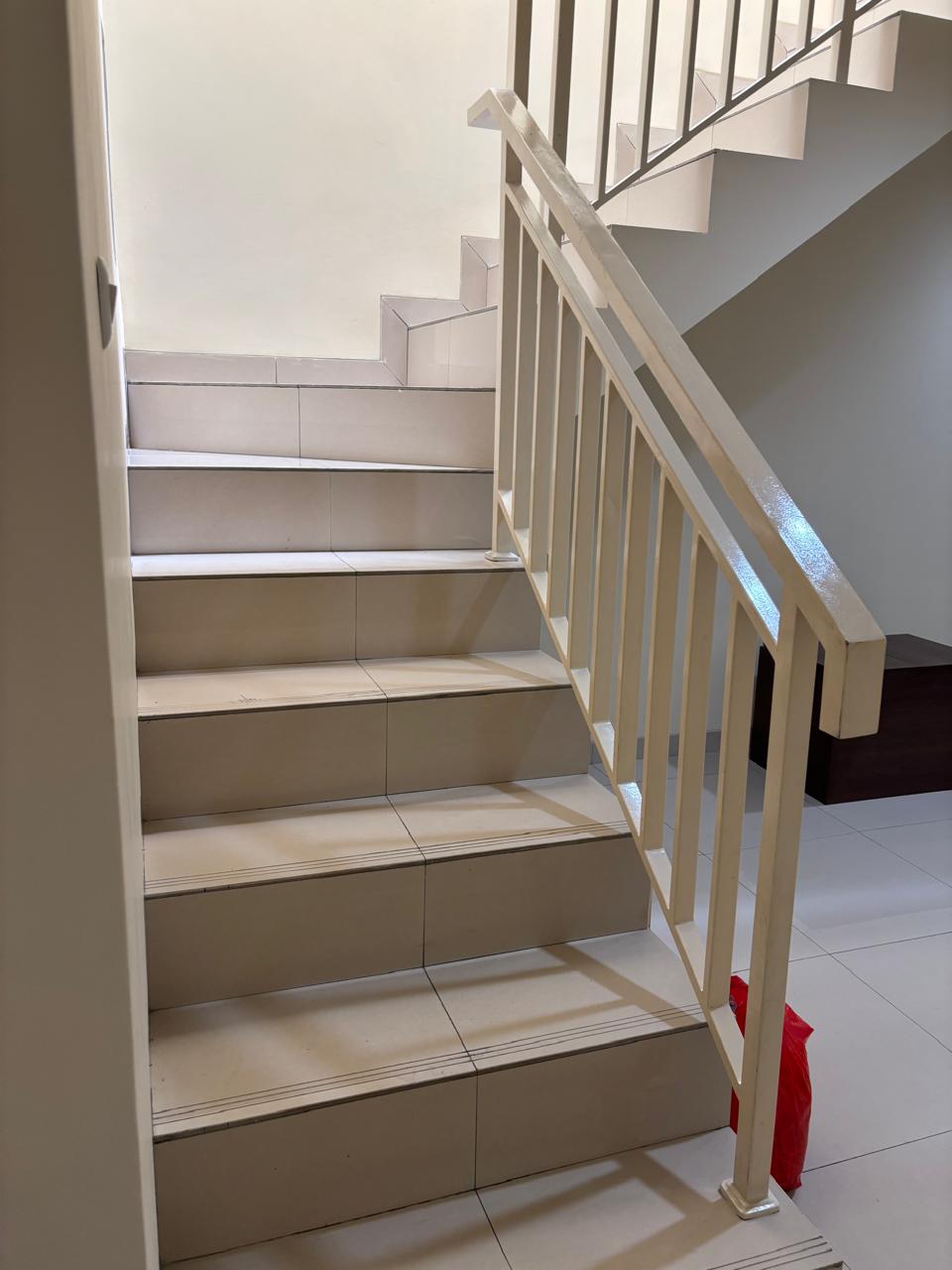 Dijual Rumah di Jl.Penyelesaian Tomang, Kembangan, Jakarta Barat