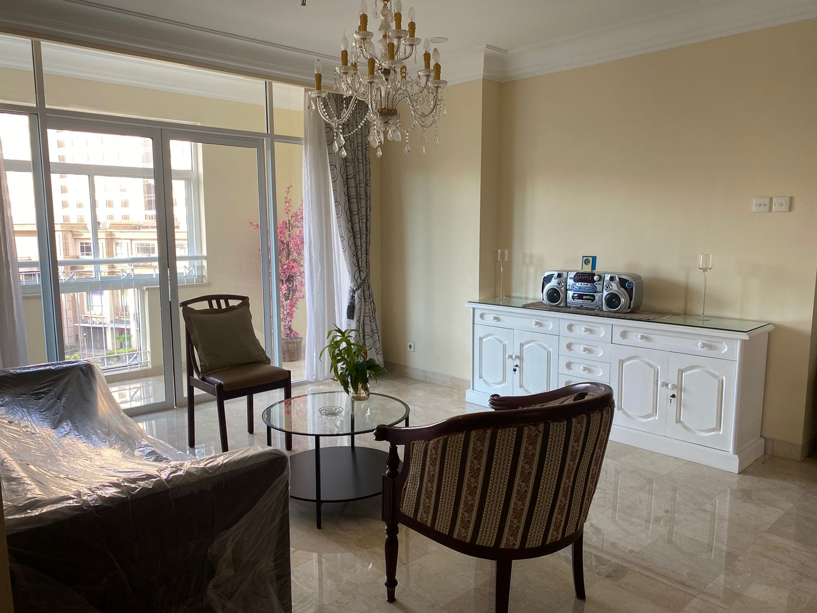 Sewa apartemen Mangga Dua Court