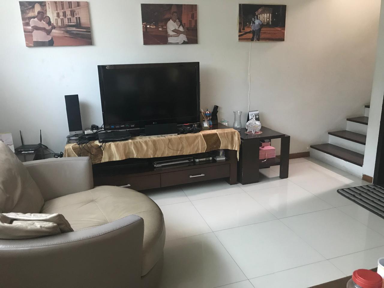 Jual rumah modern dan posisi hook di TerasBintaroB7,Pesanggrahan