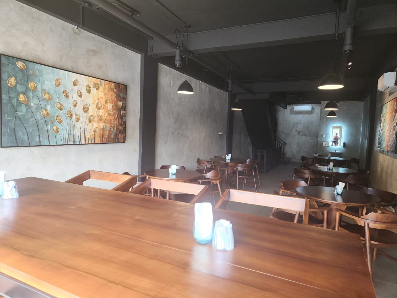 Jual ruko full furnished dan strategis di Bekasi Town Square