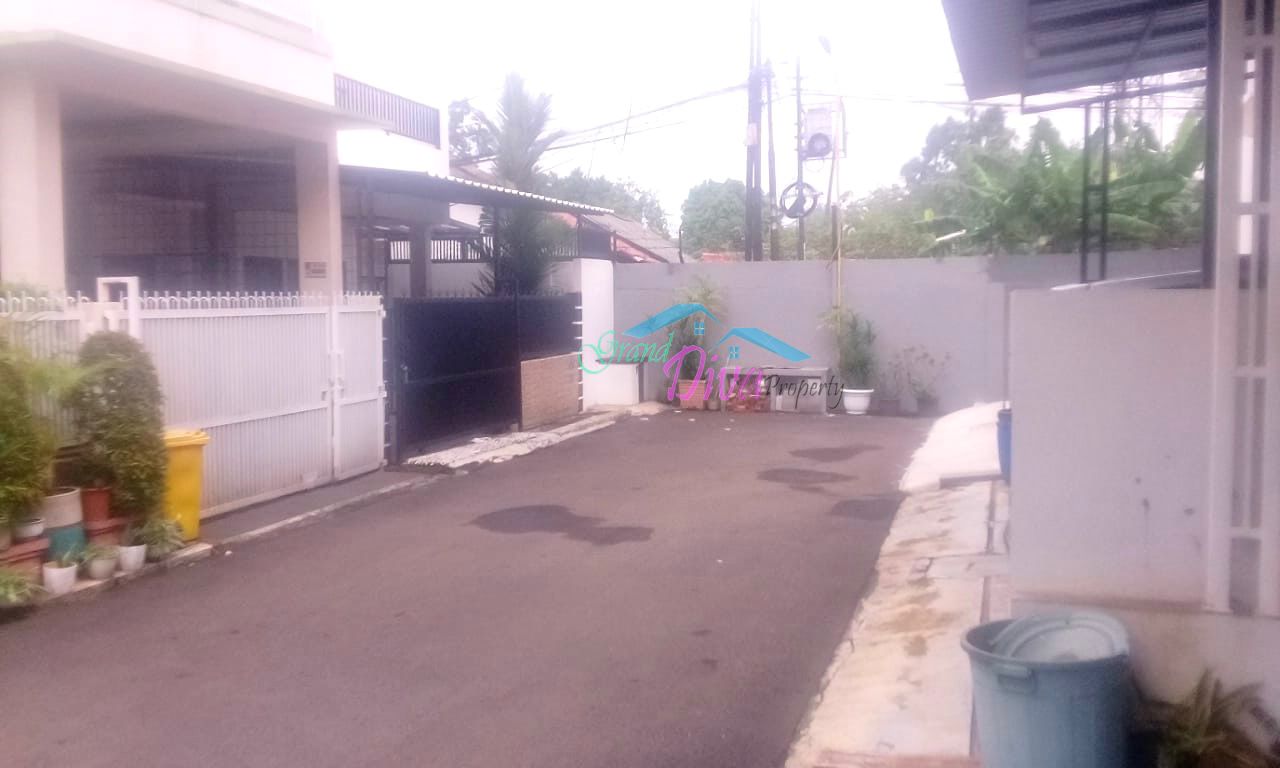 RUMAH DI PERUM JATIBENING BARU PONDOKGEDE BEKASI