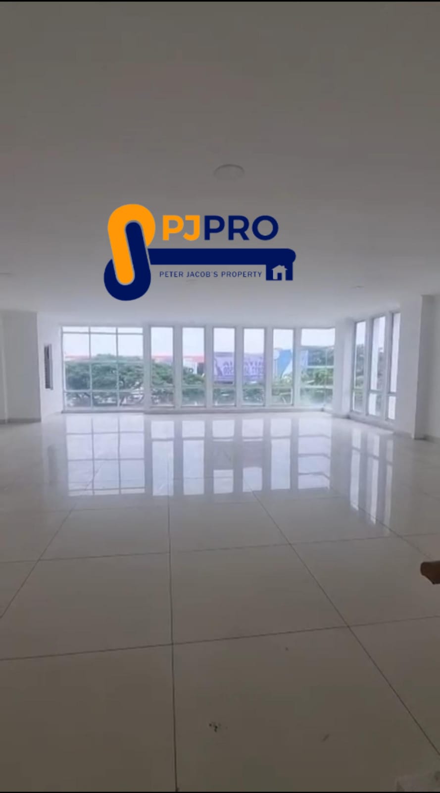 Dijual Ruko Posisi Hook Bagus Strategis di Mega Boulevard Bekasi