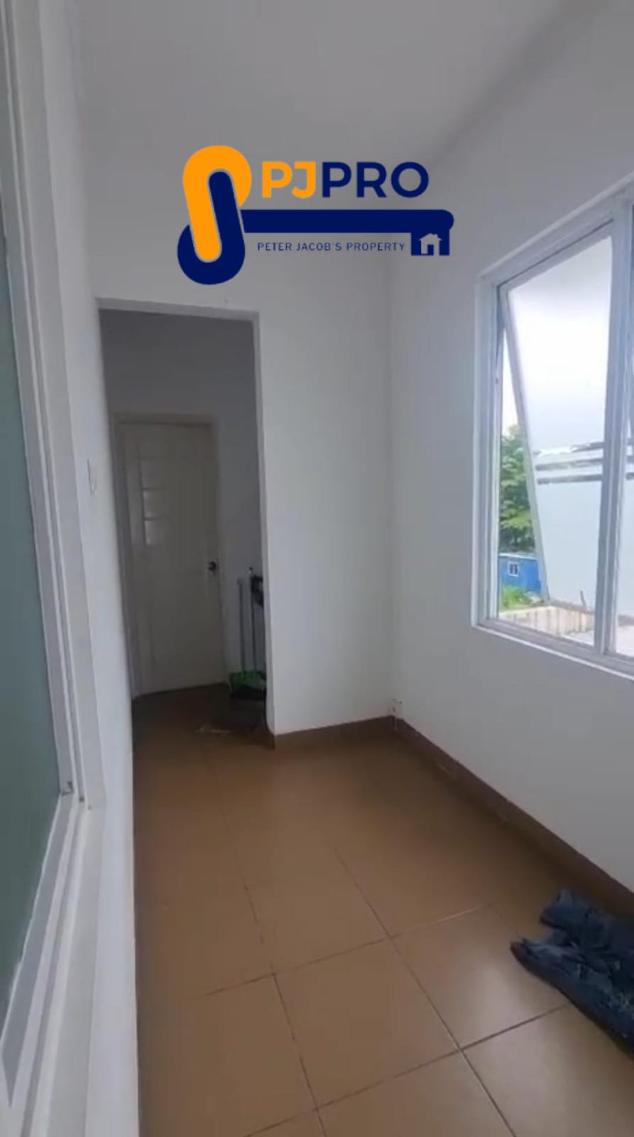 Dijual Ruko Posisi Hook Bagus Strategis di Mega Boulevard Bekasi