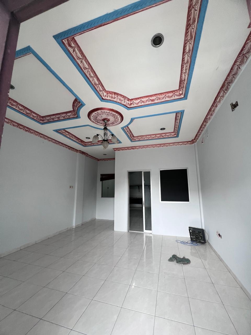 Jual ruko pinggir jalan raya dan ramai di Indraloka Raya, Grogol