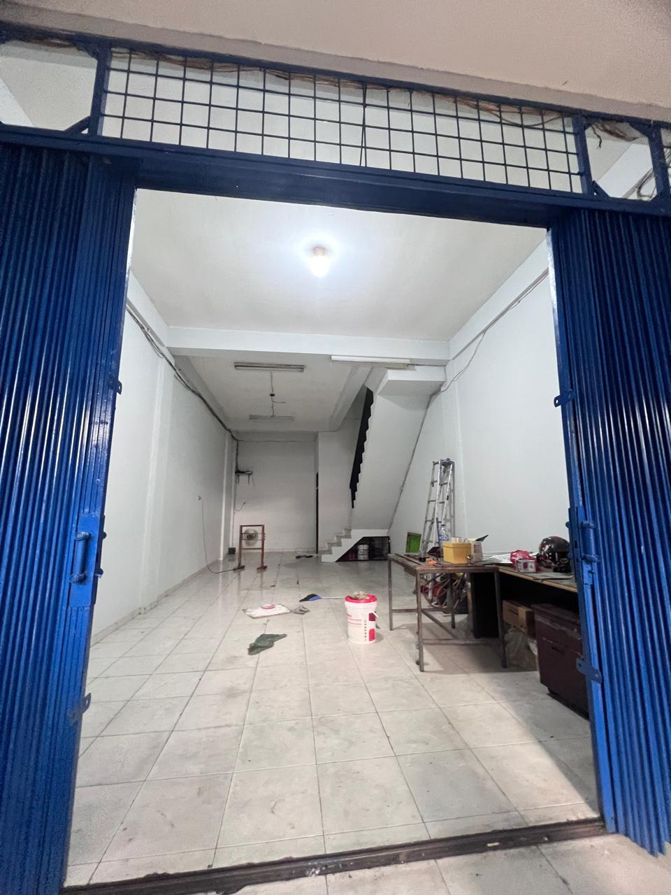 Jual ruko pinggir jalan raya dan ramai di Indraloka Raya, Grogol