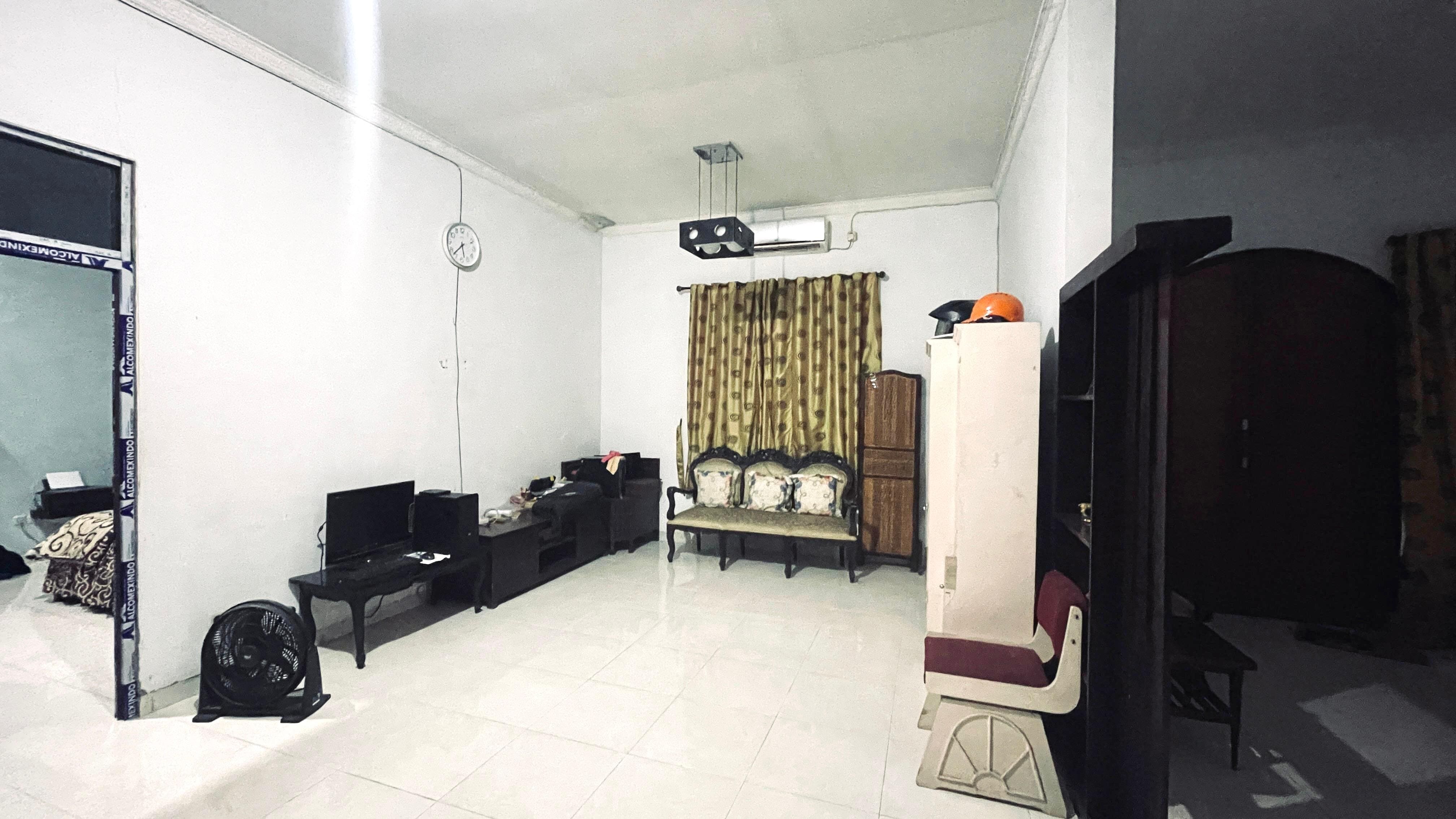 RUMAH BAGUS SEMIFURNISH DI KEMANG PRATAMA MURAH LOKASI BAGUS