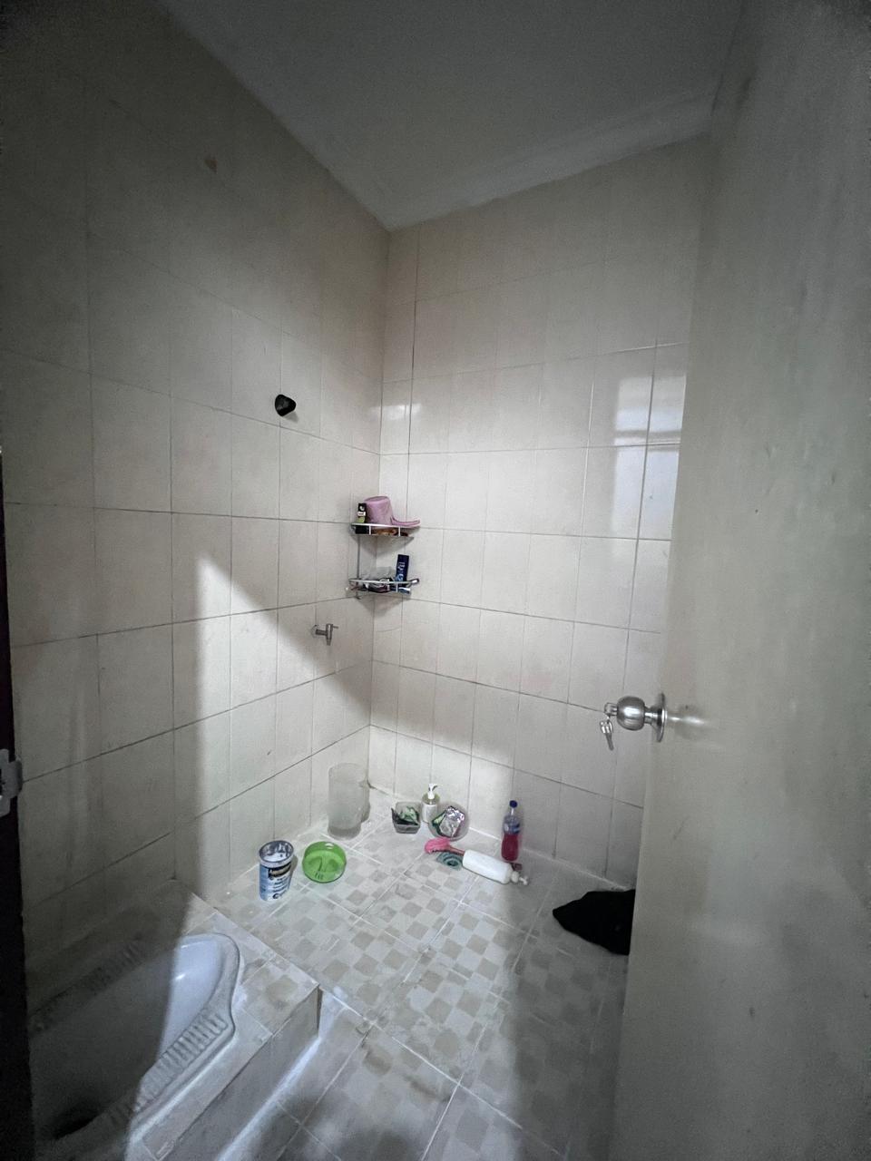 Jual ruko pinggir jalan raya dan ramai di Indraloka Raya, Grogol