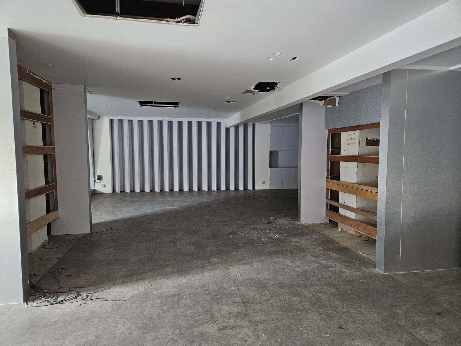 Sewa ruko gandeng besar dekat Rcti di Kebon Jeruk, Jakarta Barat