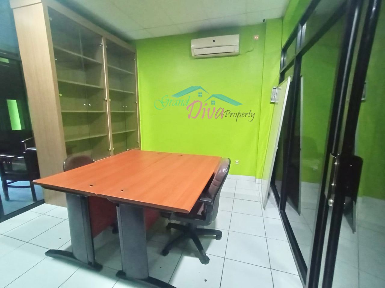 RUKO LOKASI STRATEGIS dan SUDAH SHM DI MALAKA COUNTRY JAKARTA