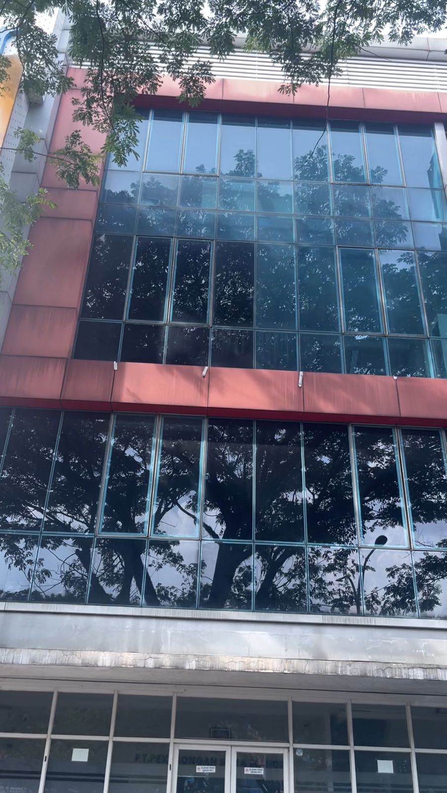 DIJUAL CEPAT – RUKO STRATEGIS EMERALD AVENUE 1, BINTARO