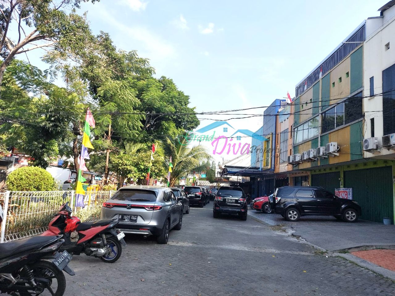 RUKO BAGUS LOKASI STRATEGIS dan SUDAH SHM DI MALAKA COUNTRY