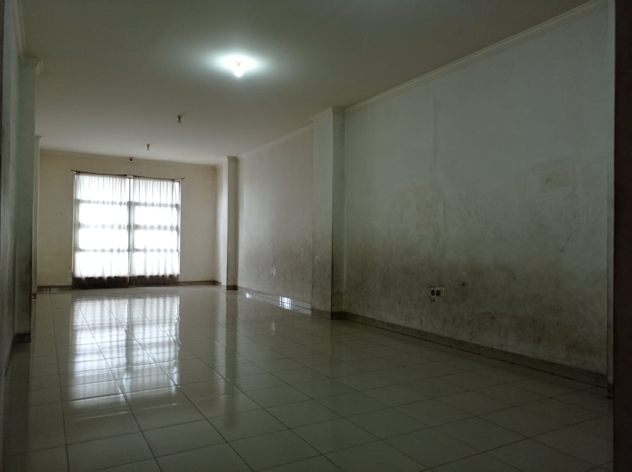 Sewakan ruko 4 lantai di Slipi, Palmerah, Jakarta Barat