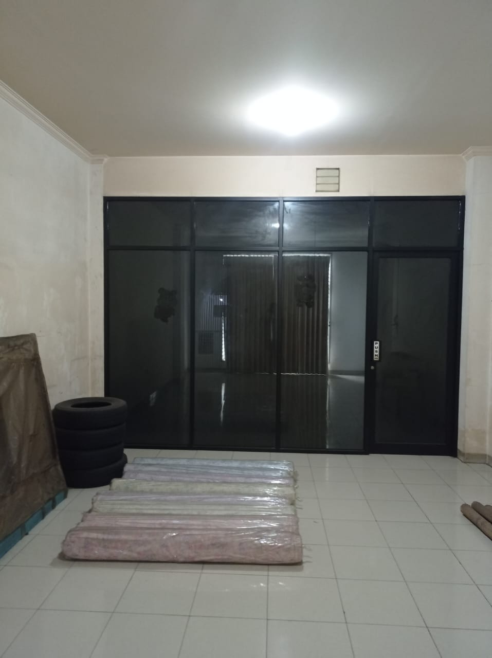 Sewakan ruko 4 lantai di Slipi, Palmerah, Jakarta Barat