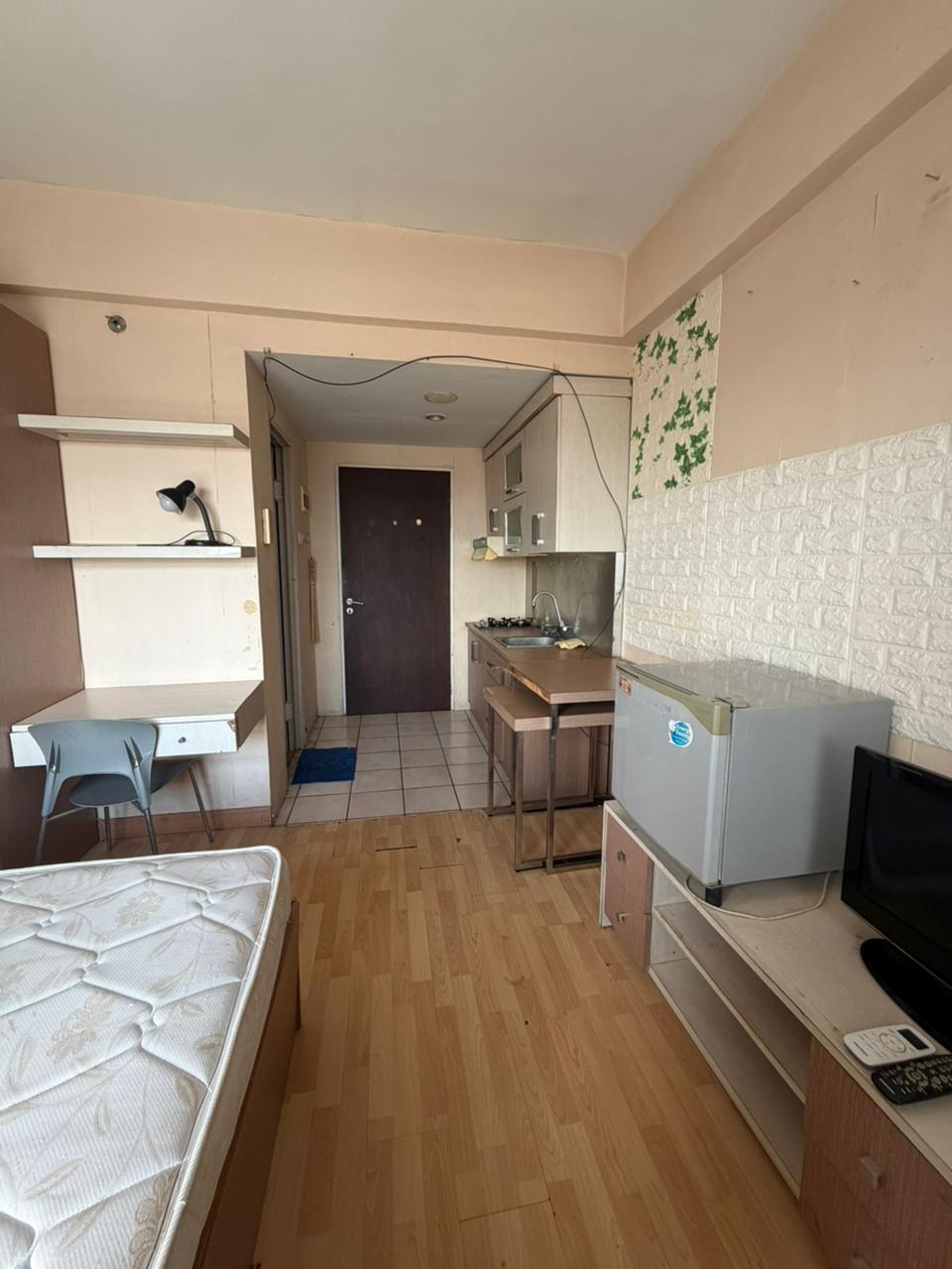 Jual Cepat Apartemen Studio Metropolis Furnished dkt Ubaya