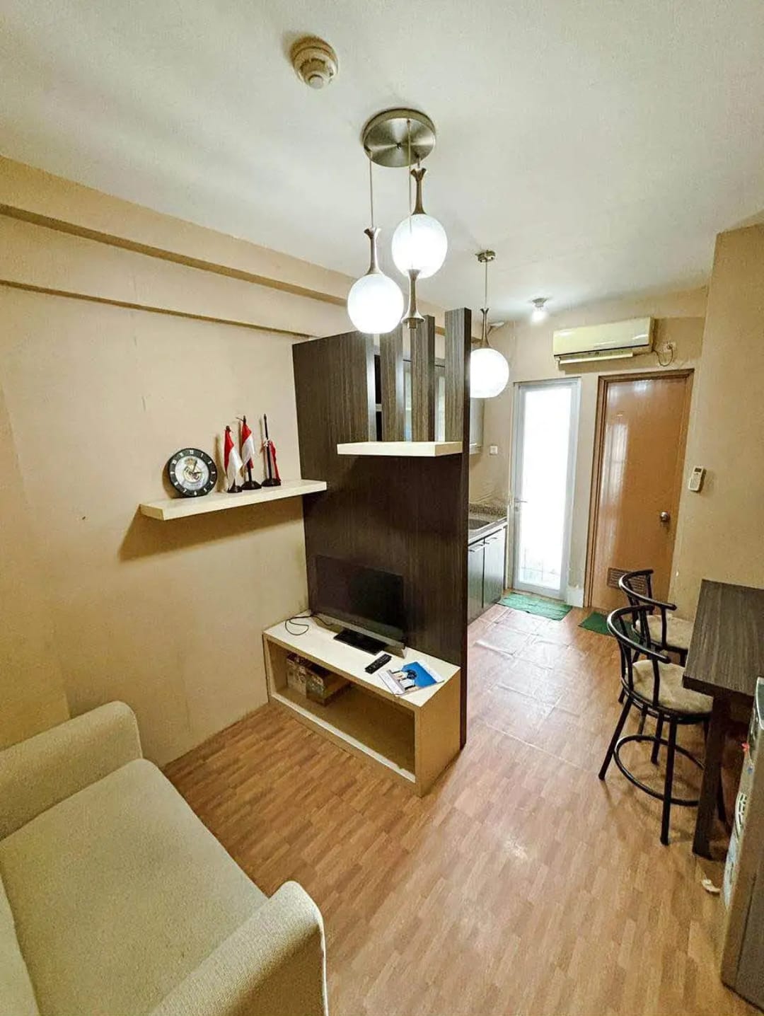 Jual Cepat Apartemen Gunawangsa Manyar Furnish Lantai Rendah