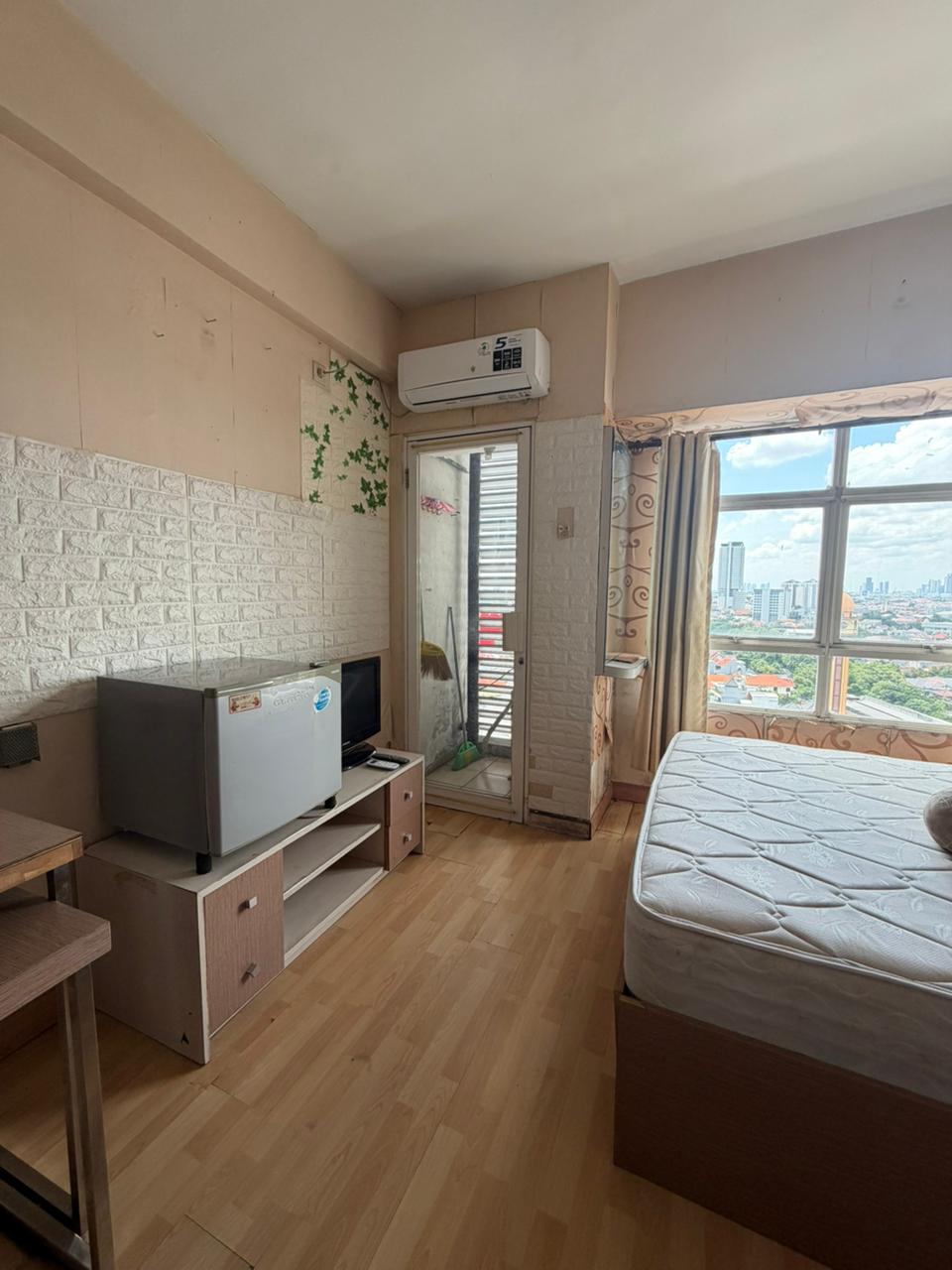 Jual Cepat Apartemen Studio Metropolis Furnished dkt Ubaya