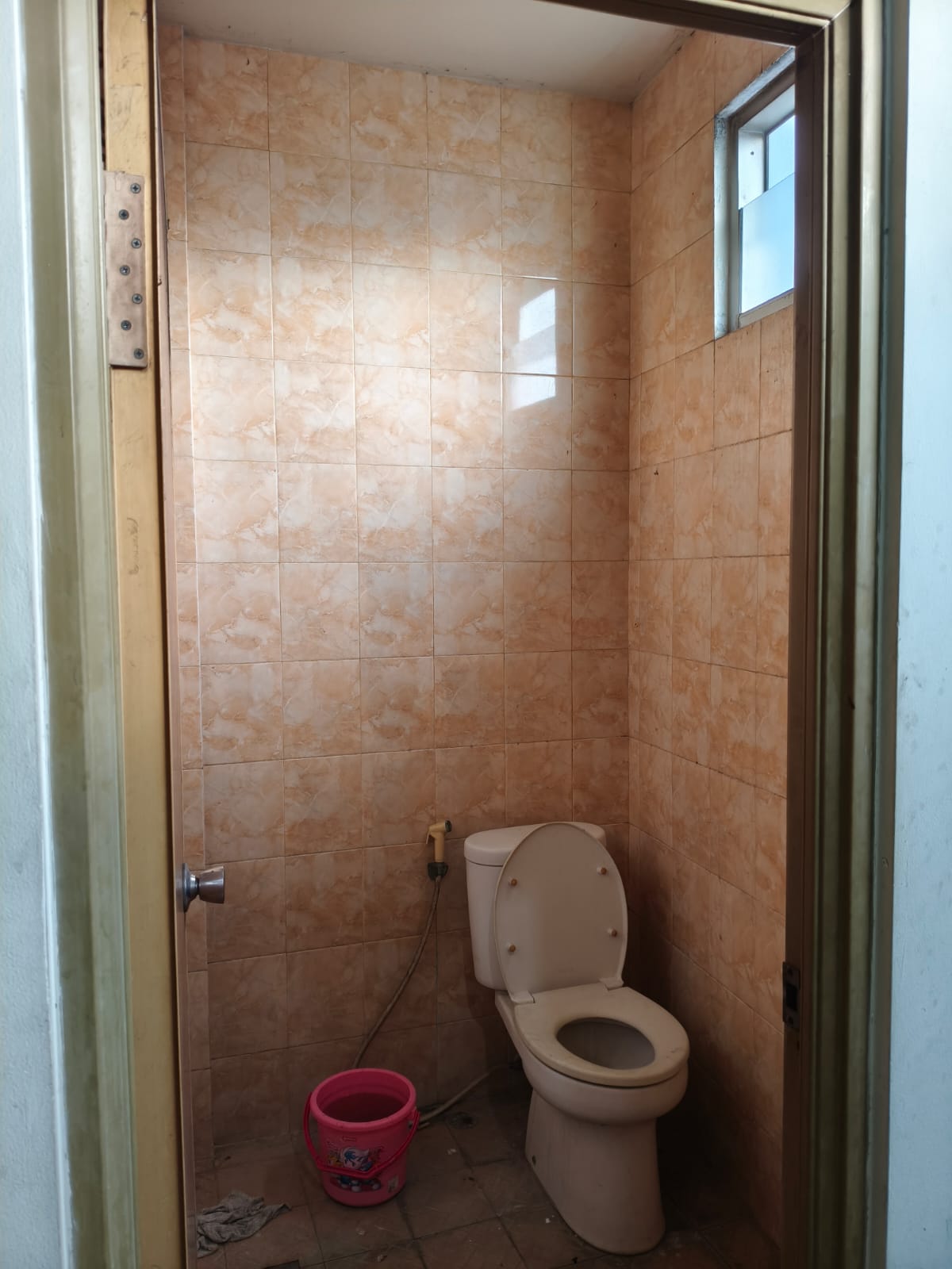 Jual ruko murah di jln. M.H.Thamrin, Panunggangan, Pinang, Kota