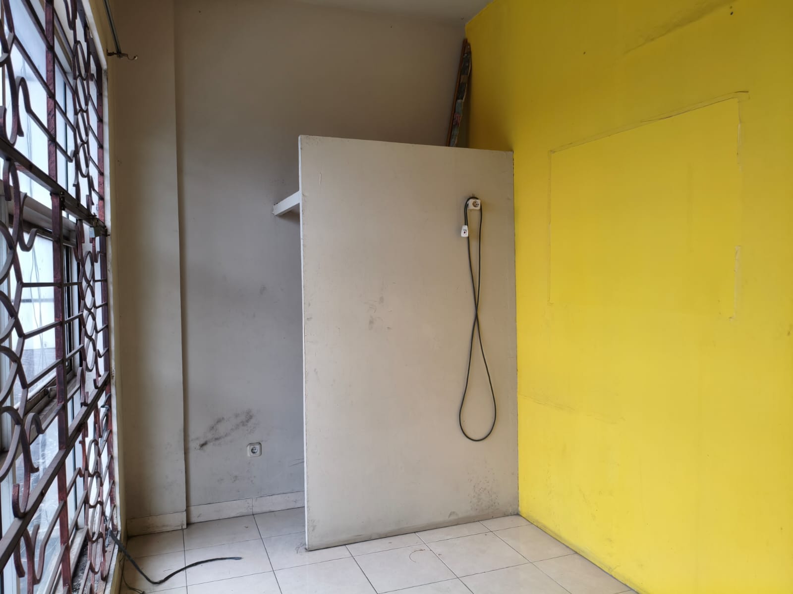 Jual ruko murah di jln. M.H.Thamrin, Panunggangan, Pinang, Kota