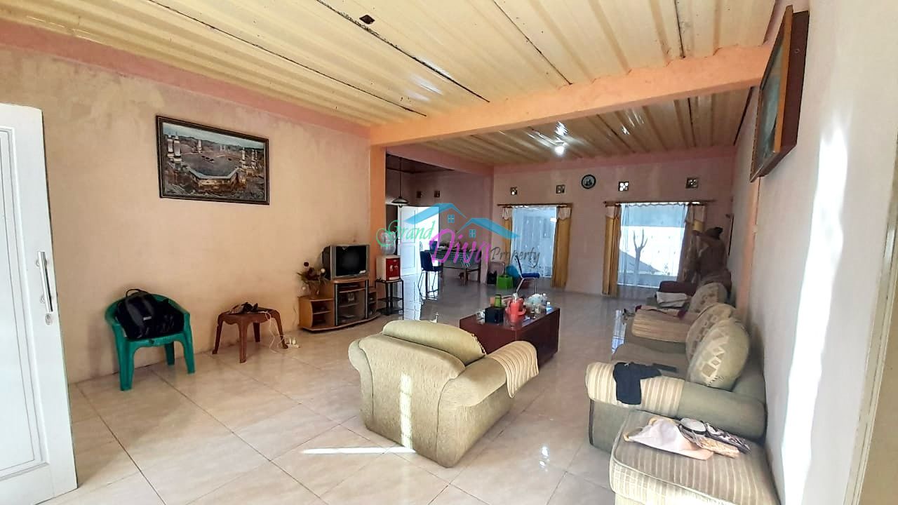 RUMAH SEMI VILLA 8 KAMAR DI PANGALENGAN BANDUNG VIEW KEBUN TEH