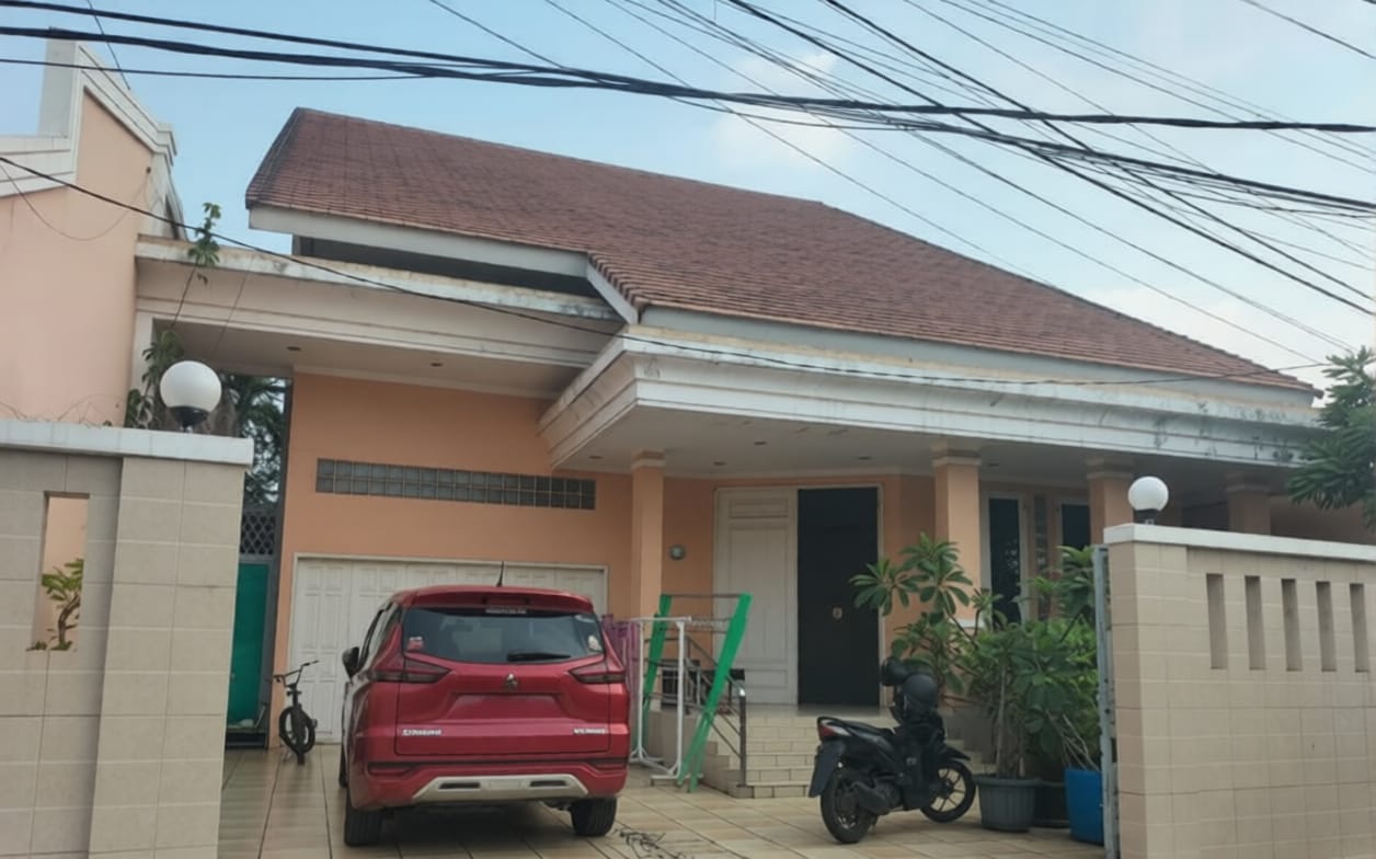Jual rumah luas dan nyaman di Wisma Ratu 5,Jatimakmur,PondokGede