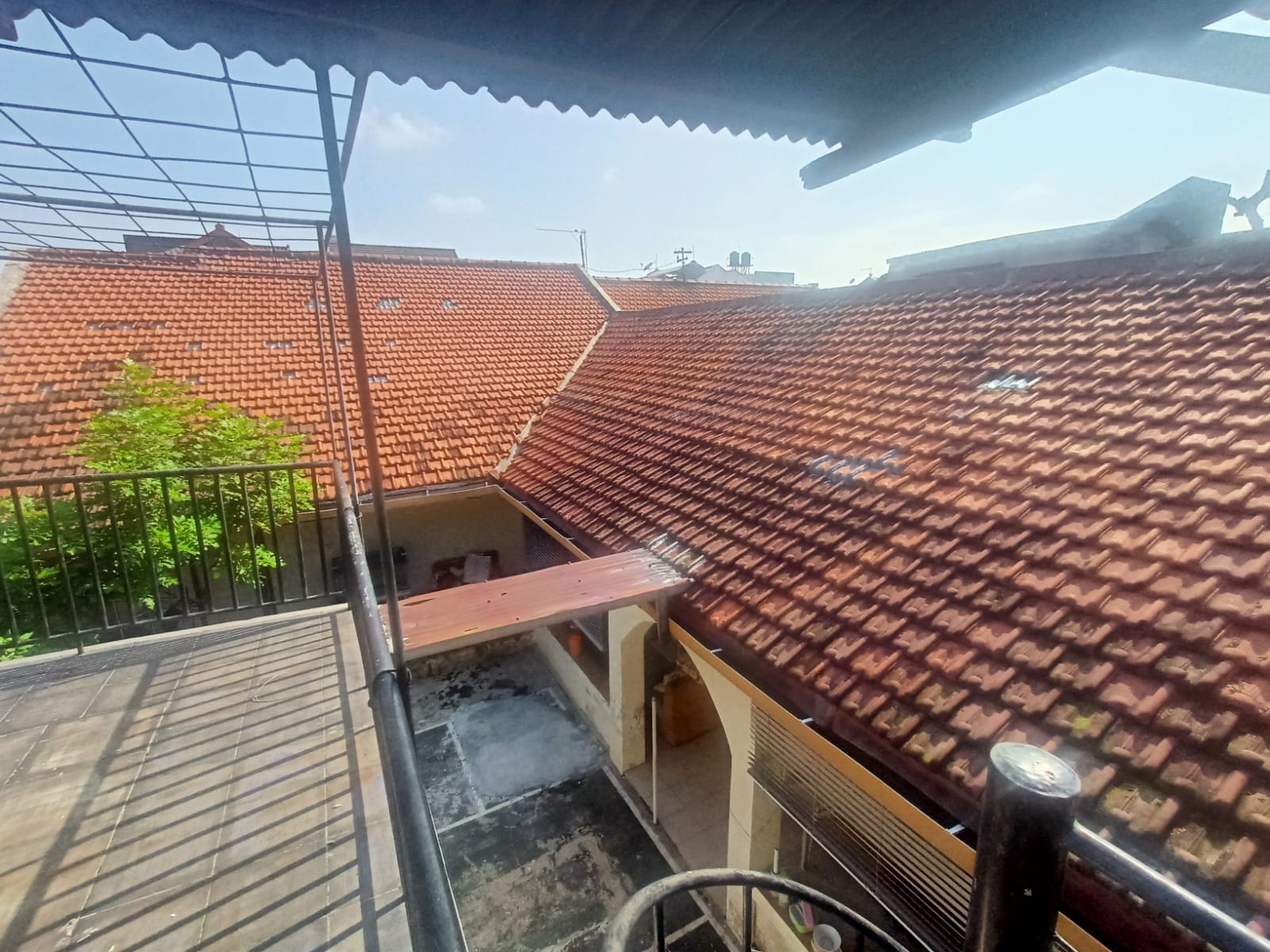 Jual Rumah Surat YKP di Rungkut Mejoyo dekat Kampus Ubaya sudah