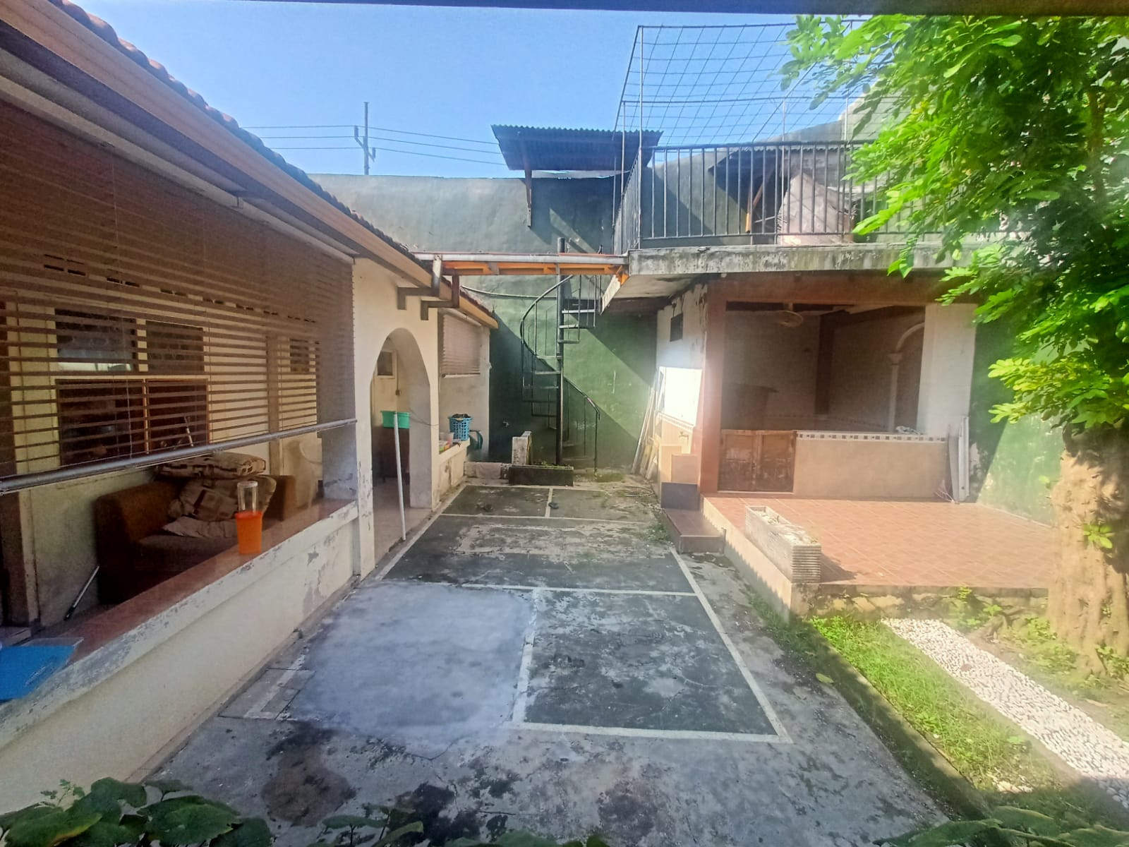 Jual Rumah Surat YKP di Rungkut Mejoyo dekat Kampus Ubaya sudah