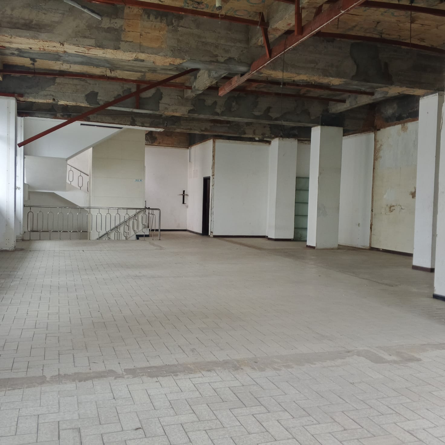 Disewakan Gedung di Mampang Prapatan, Jakarta Selatan