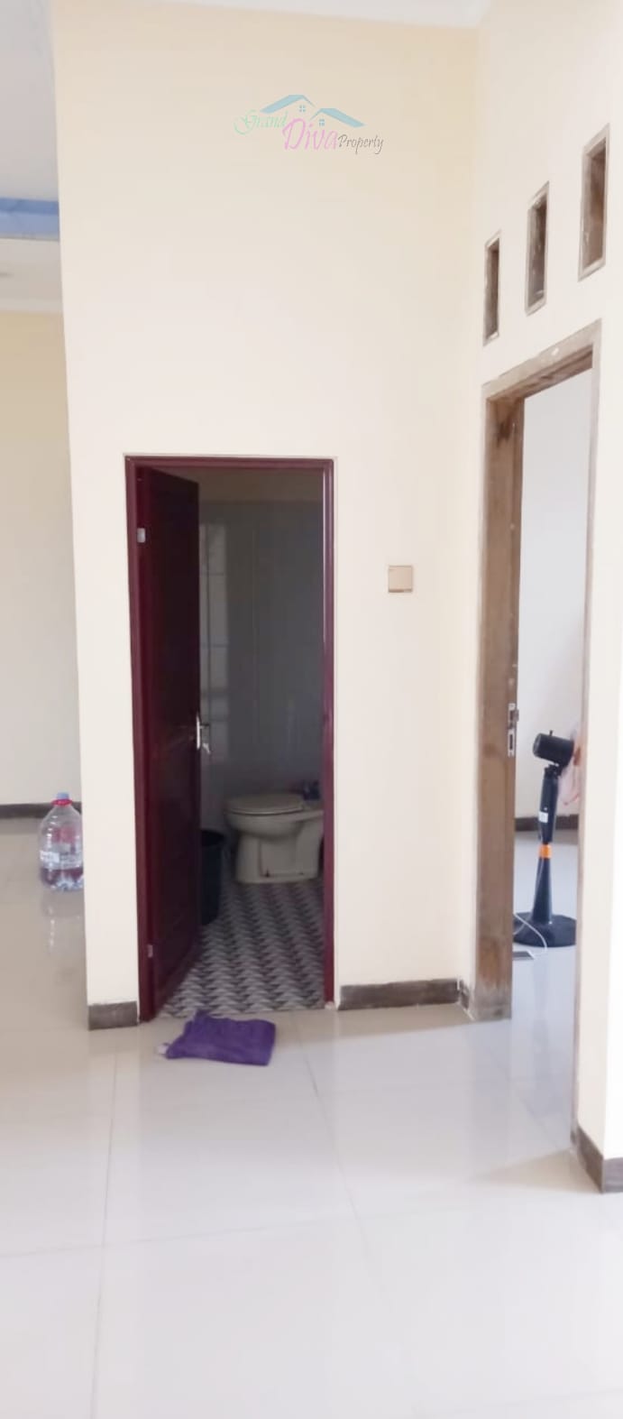 RUMAH DI JAKASAMPURNA BEKASI BARAT