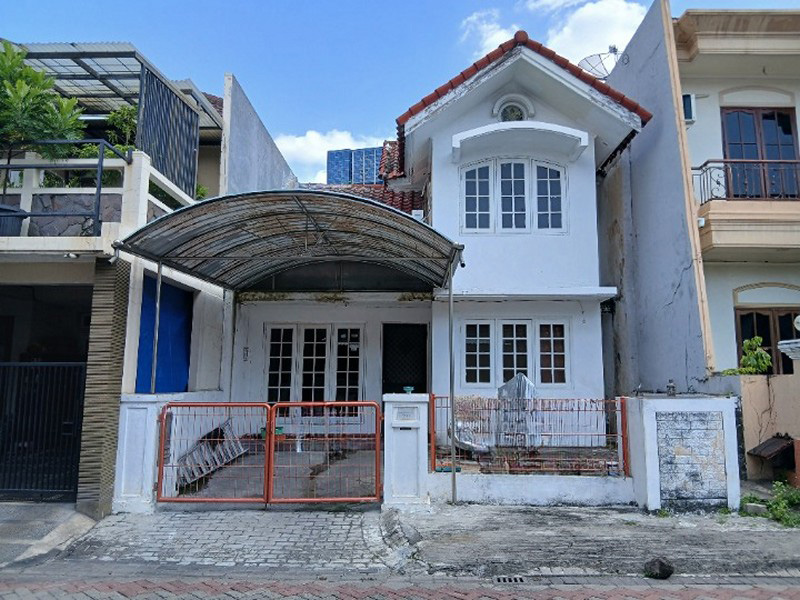 Dijual Rumah Siap Huni di Vila Valensia Pakuwon Indah, Surabaya