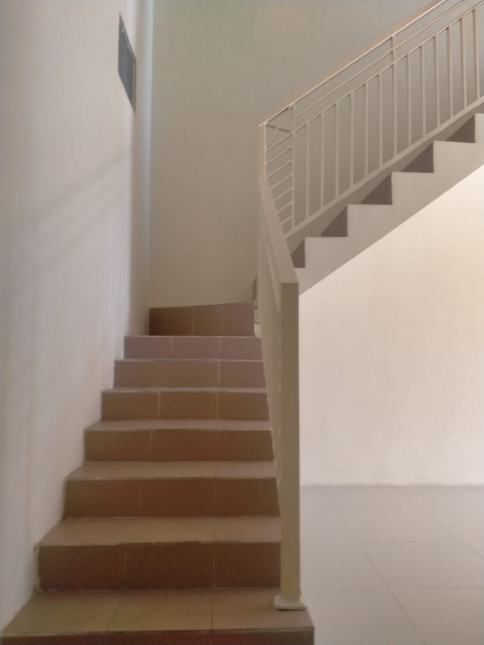 Jual Rumah Harga Bersaing Lebak Arum 3KT 2 LT SHM dekat Pakuwon