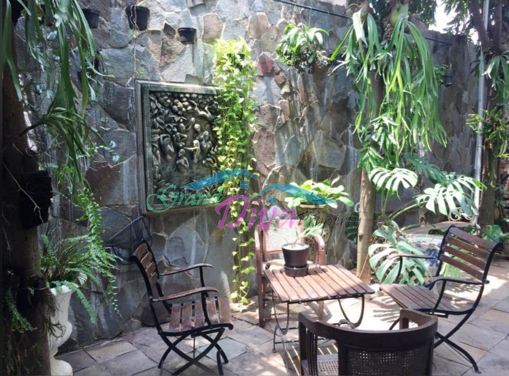 RUMAH DI KRAMAT JATI JAKARTA TIMUR