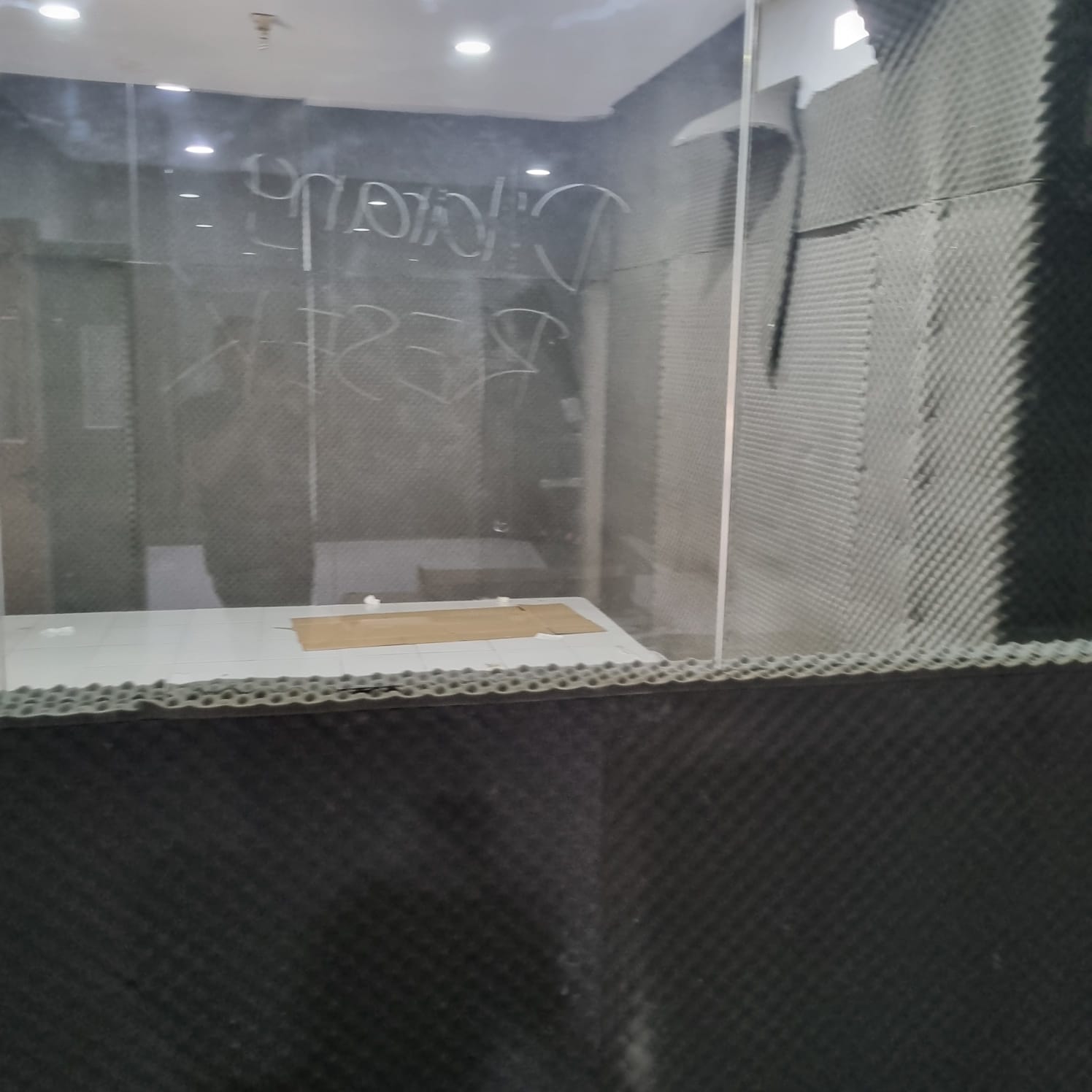 Dijual dan disewakan gedung mini di Kelapa Gading, Jakarta Utara