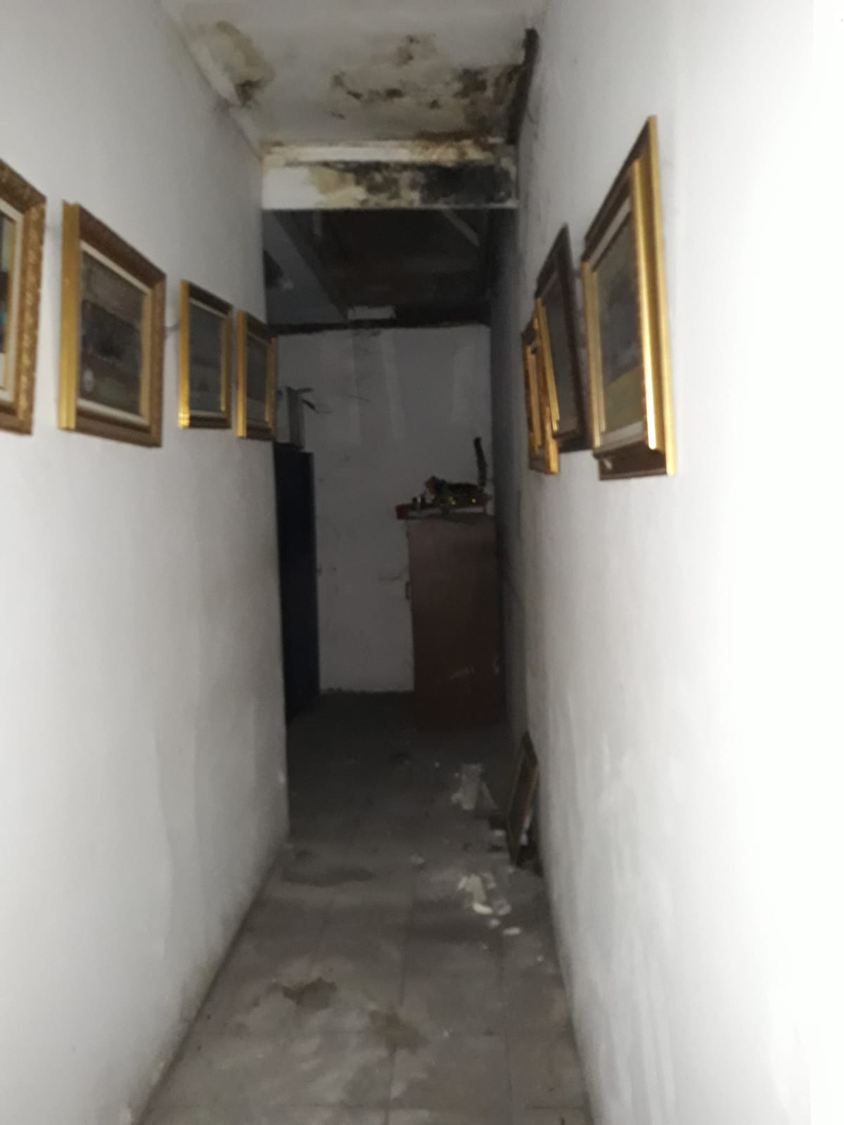 Dijual cepat Gedung butuh renov di Kelapa Dua Wetan, Ciracas, Ja