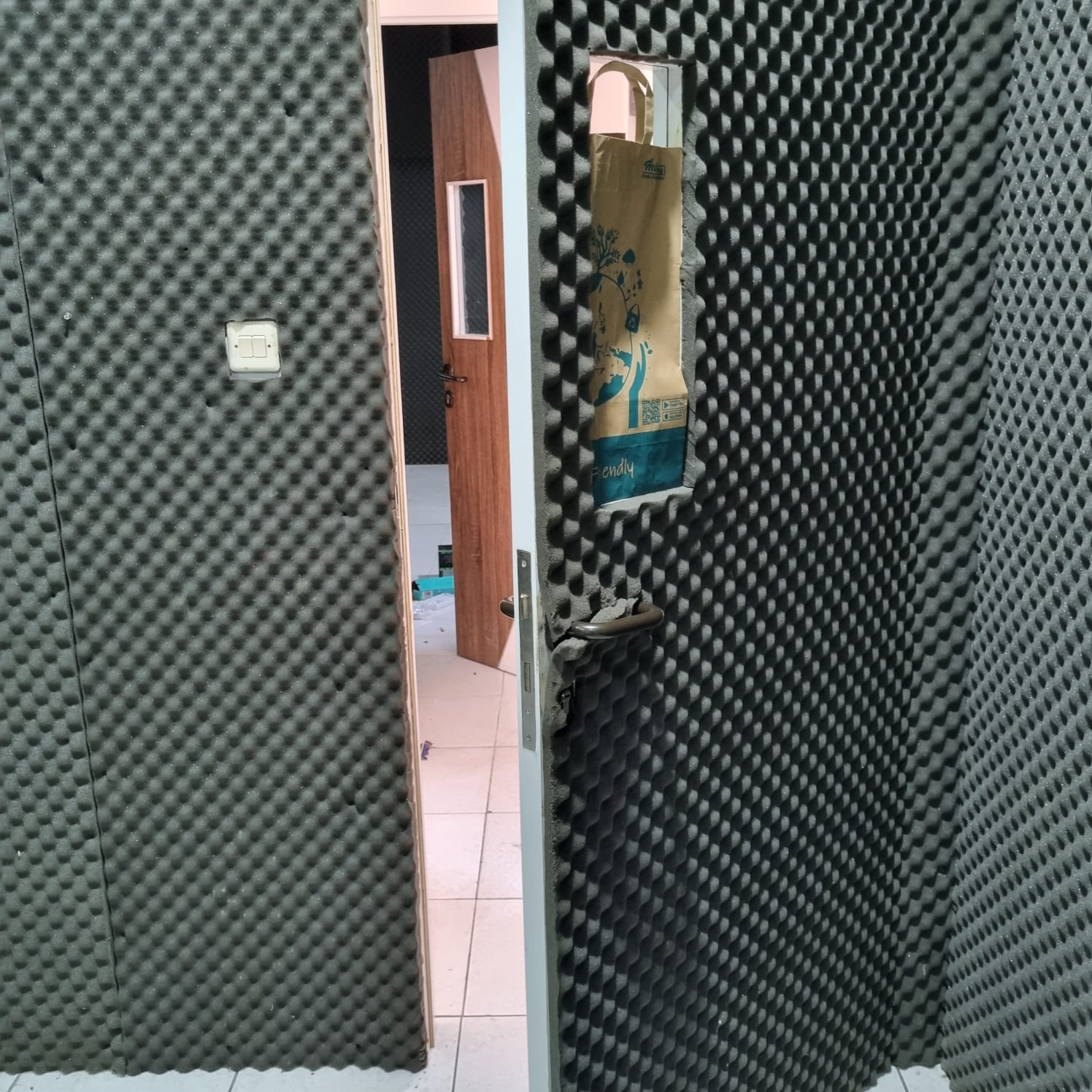 Dijual dan disewakan gedung mini di Kelapa Gading, Jakarta Utara