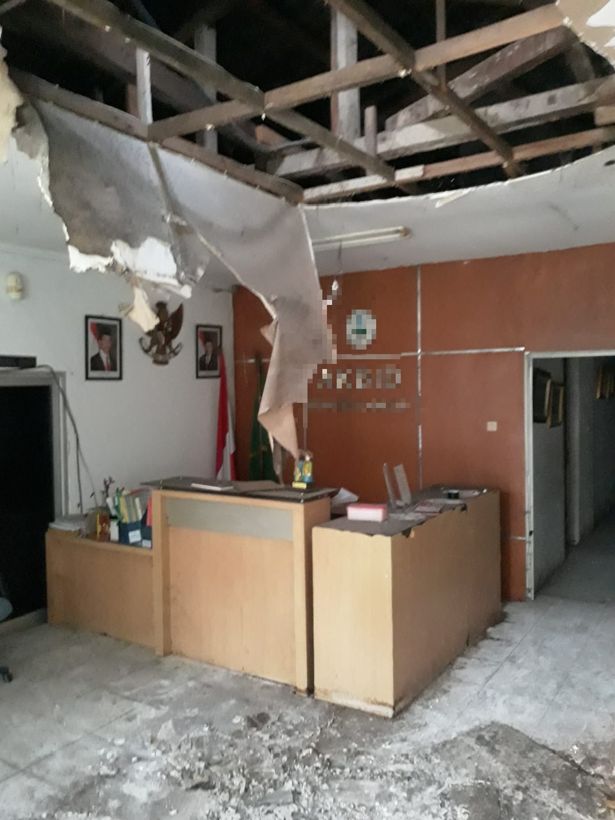 Dijual cepat Gedung butuh renov di Kelapa Dua Wetan, Ciracas, Ja