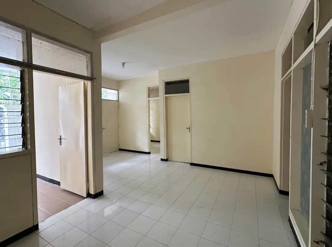 Jual Harga Bagus Di Rungkut Mapan Siap huni bagus 1,5 Lt SHM