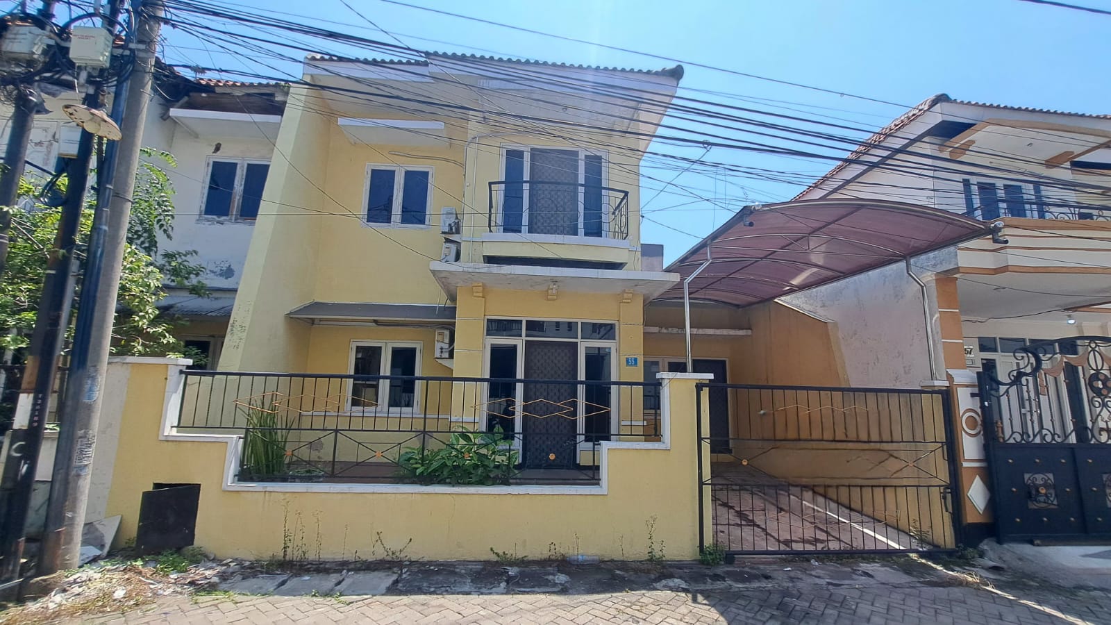 Sewa Rumah 3kt 2 Lt Lebak Indah SHM dekat Kenjeran, Pakuwon City