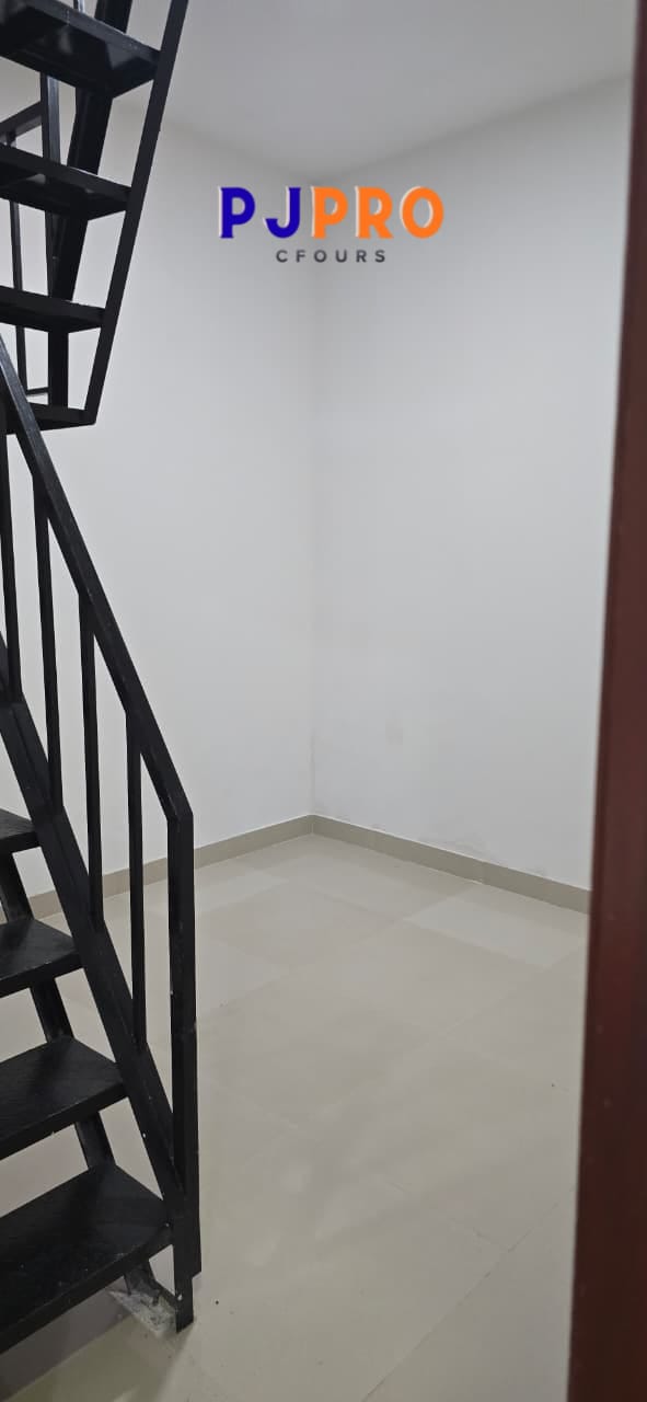 Dijual Rumah Terenovasi Siaphuni di Harapan Indah Cluster Aralia