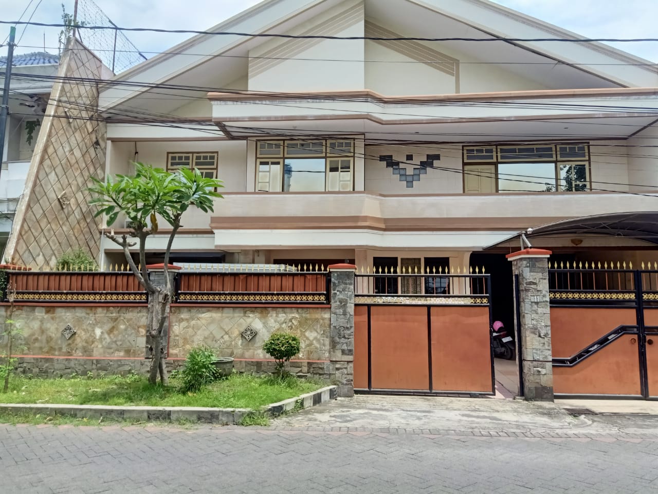rumah dijual darmo permai selatan surabaya