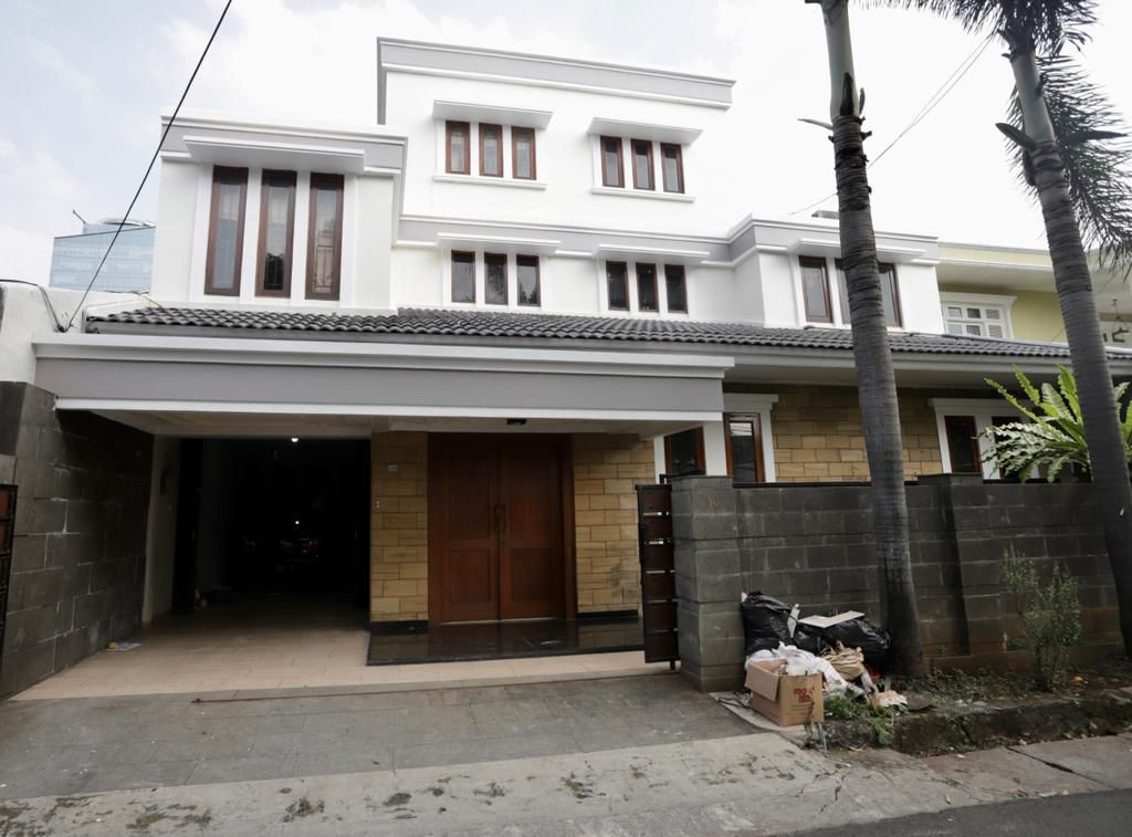 Jual Sewa Rumah Bisa untuk Kantor di Area Cilandak Dekat Citos,