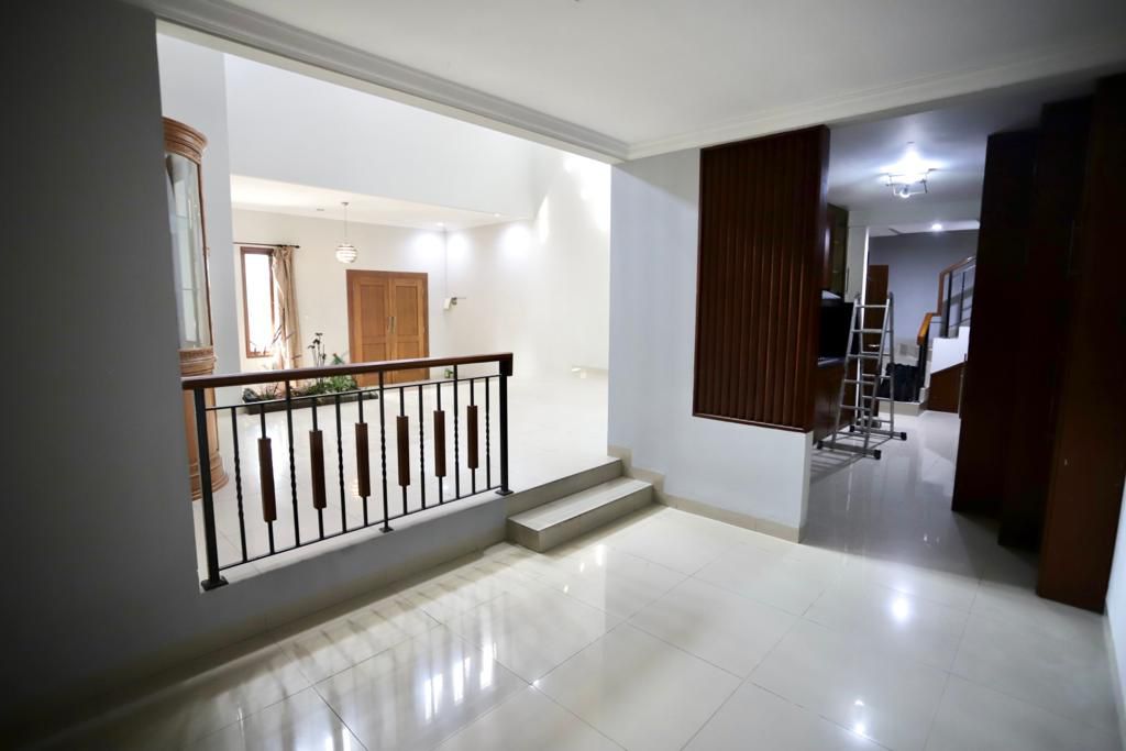 Jual Sewa Rumah Bisa untuk Kantor di Area Cilandak Dekat Citos,