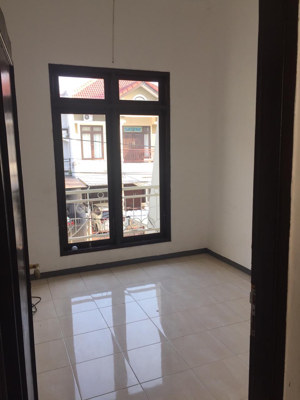 Sewa Rumah 2 lantai Kosongan Graha Sampurna, Wiyung, Babatan